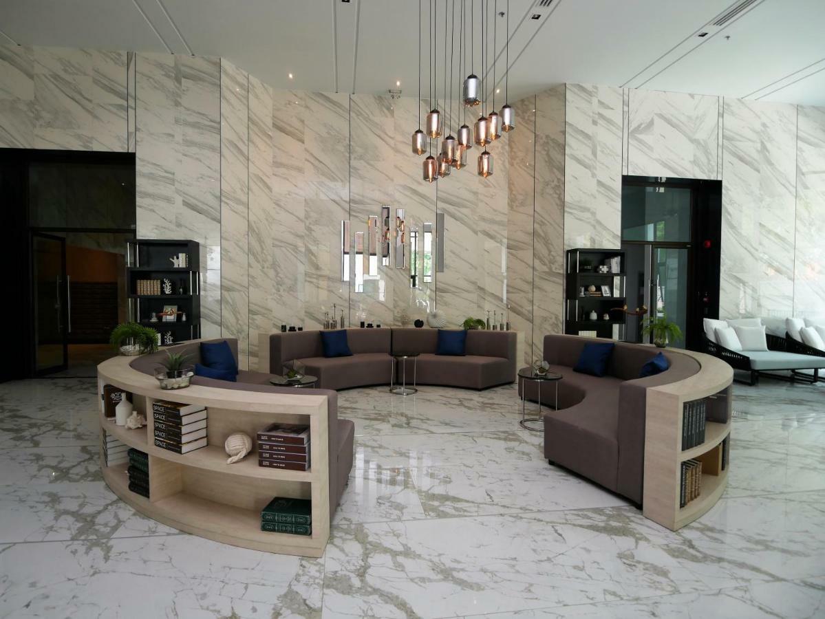 Aeras - The Ultimate Beachfront Experience Jomtien Beach Εξωτερικό φωτογραφία