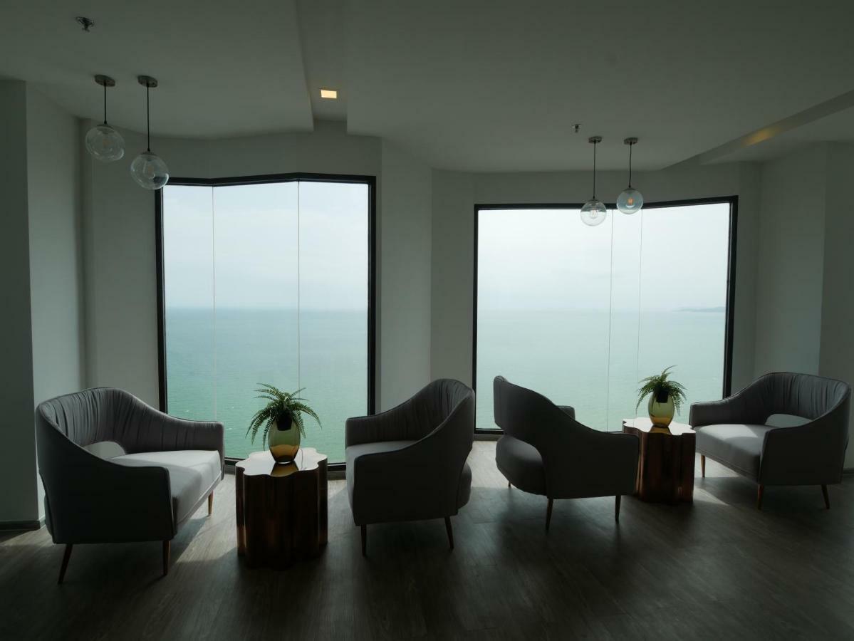 Aeras - The Ultimate Beachfront Experience Jomtien Beach Εξωτερικό φωτογραφία