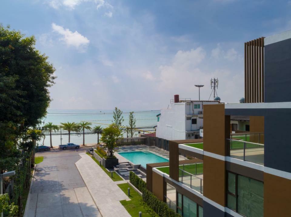 Aeras - The Ultimate Beachfront Experience Jomtien Beach Εξωτερικό φωτογραφία